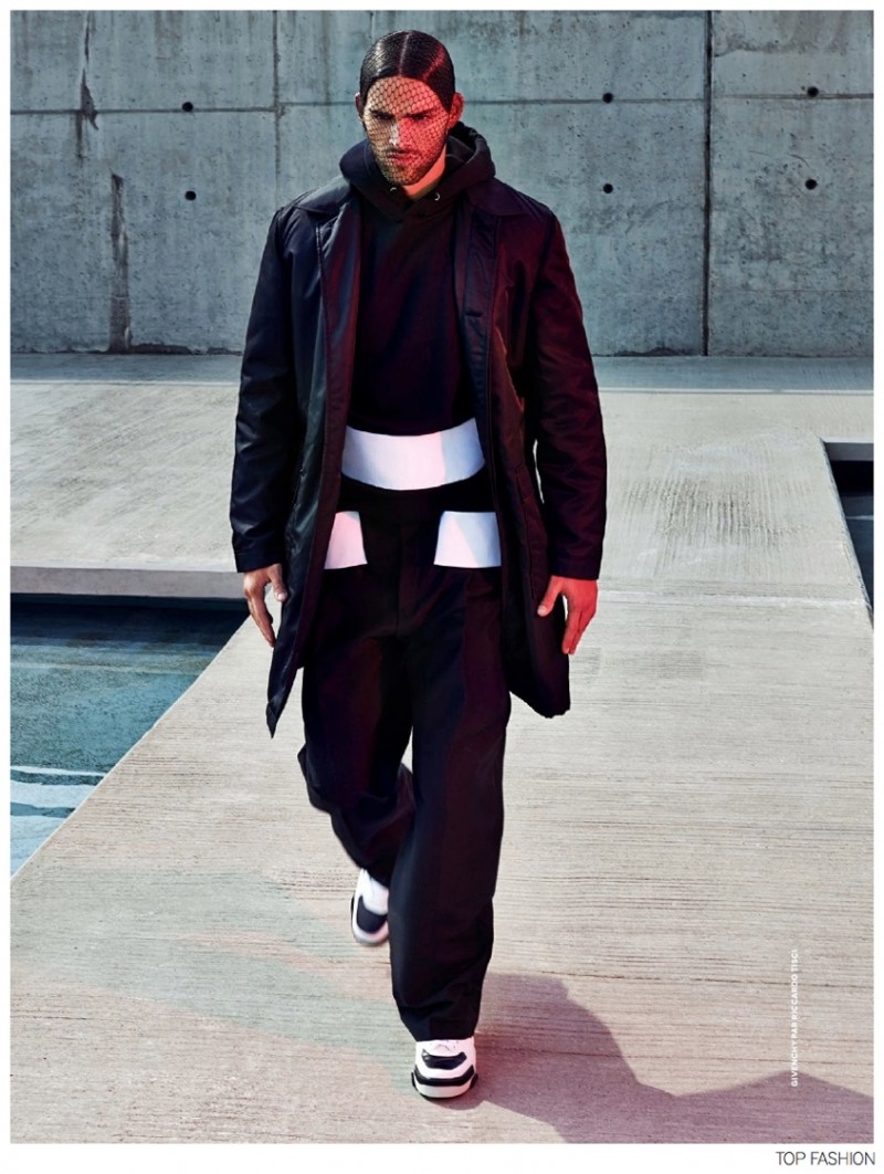 Frederik-Muka-Top-Fashion-Givenchy-Fall-Winter-2014-003