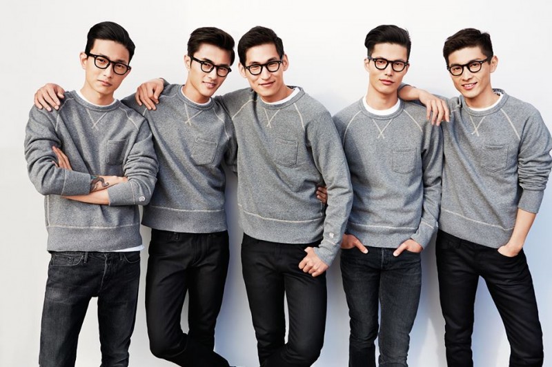 Photographed by Chiun-Kai Shih, models Sung Jin Park, Zhao Lei, Jae Yoo, Dae Na and Daisuke Ueda pose in gray pullovers, black frames and slim-cut denim jeans for the October 2014 issue of GQ Taiwan.