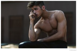 Scott Gardner is Quite the Vision in Outdoors Photo Set by Carlos