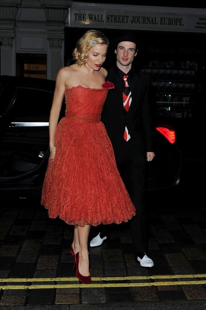 Tom Sturridge Sienna Miller