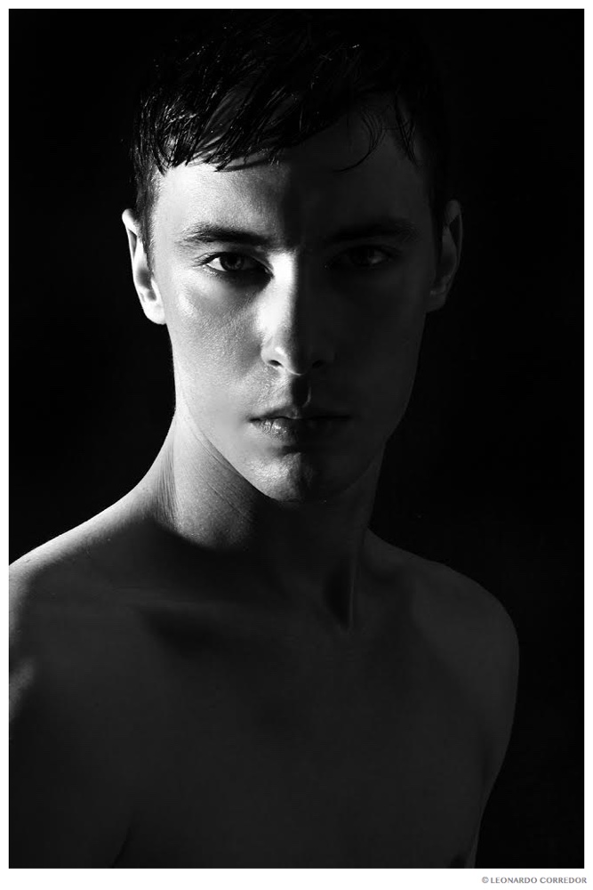 Adam-Munnings-Model-2014-Photo-003