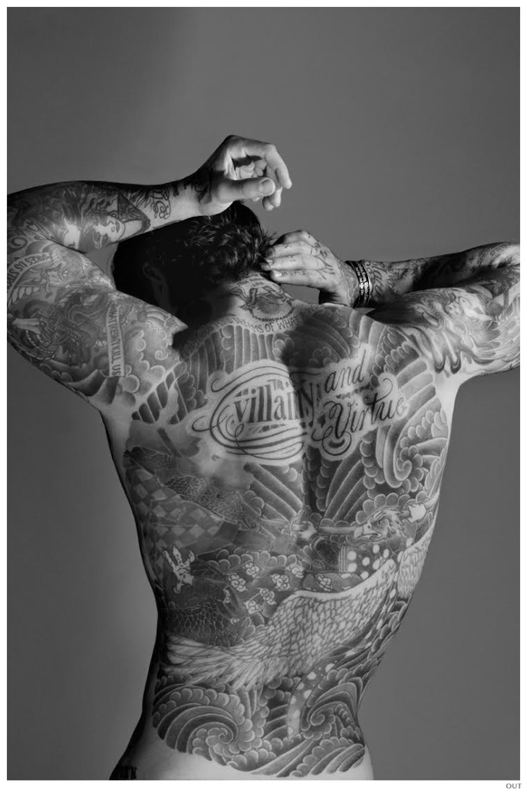 Alex-Minsky-Nude-Out-Photo-Shoot-Tattoos-003
