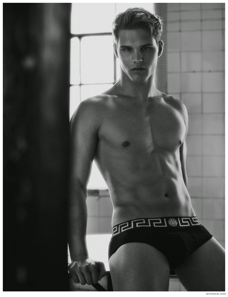 Austin-Scoggin-Underwear-Photo-Shoot-2014-Wonderland-003