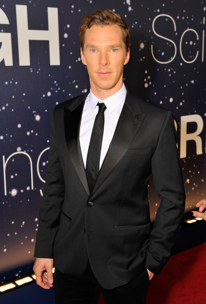 Benedict Cumberbatch served up a dashing evening look in traditional black for the Breakthrough Prize Awards Ceremony at the NASA Ames Research Center in Mountain View, California on November 9th.