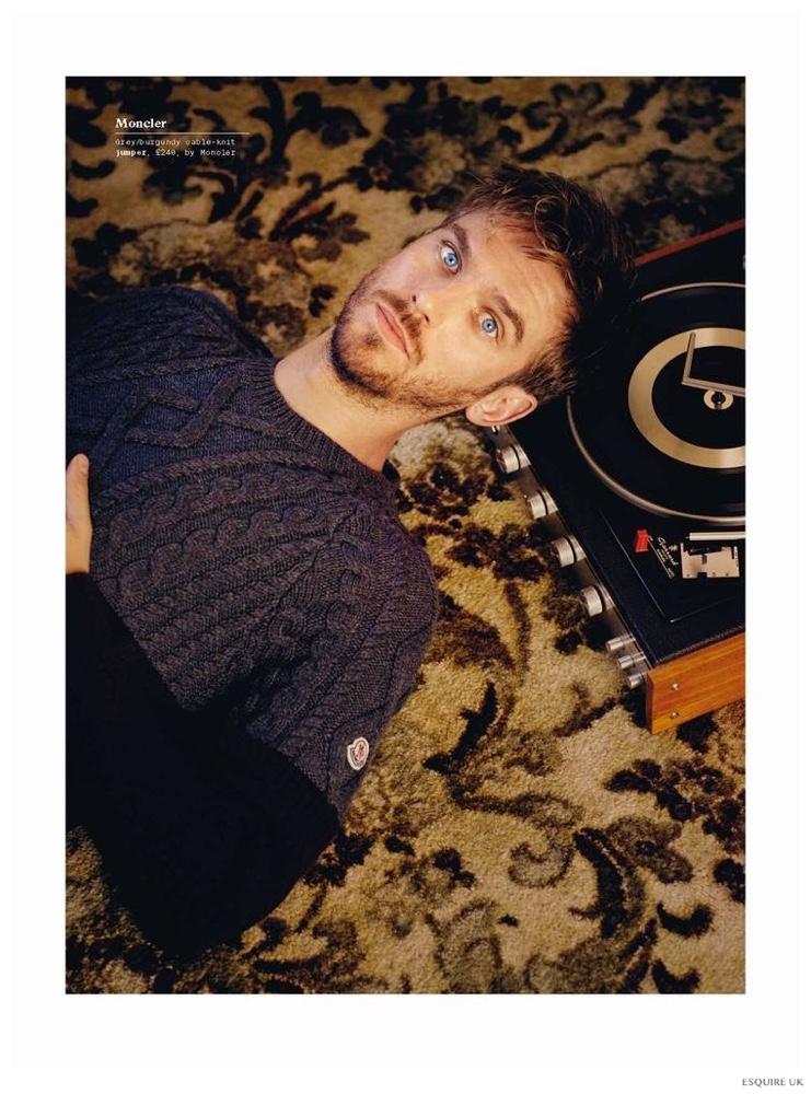 Dan Stevens Stars in Esquire UK December 2014 Knitwear Photo Shoot Dan Stevens Stars in Esquire UK December 2014 Knitwear Photo Shoot