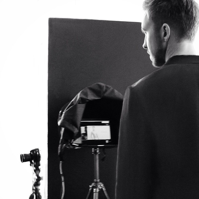 Taking to its official Instagram, Emporio Armani unveiled that it has tapped and producer and music artist Calvin Harris for a new campaign coming out soon. In a behind the scenes shot from the campaign, Harris is pictured with his back to the camera as he looks at an unclear image.