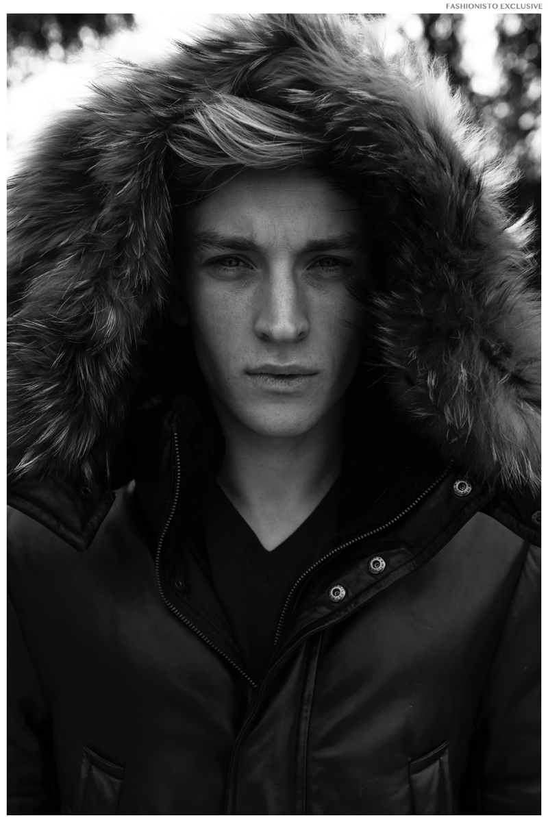 Fashionisto Exclusive Feature 001