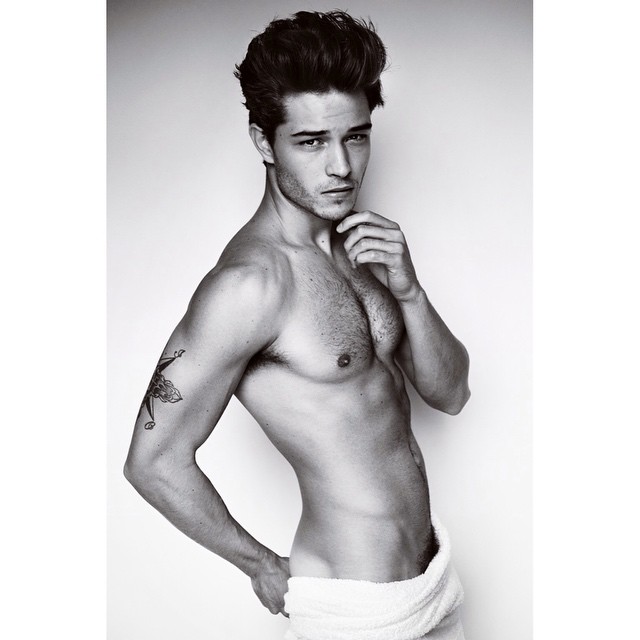 Francisco Lachowski Following a recent round of images, photographer Mario Testino continues his 'Towel Series', connecting with Brazilian model Francisco Lachowski. Francisco delivers a sharp angle as he poses for the black & white images. The leadinb Brazilian model recently appeared in a holiday lookbook fro RW & CO.