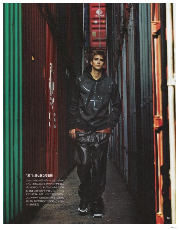 Givenchy-Fashion-Editorial-Huge-Samuel-Roberts-003