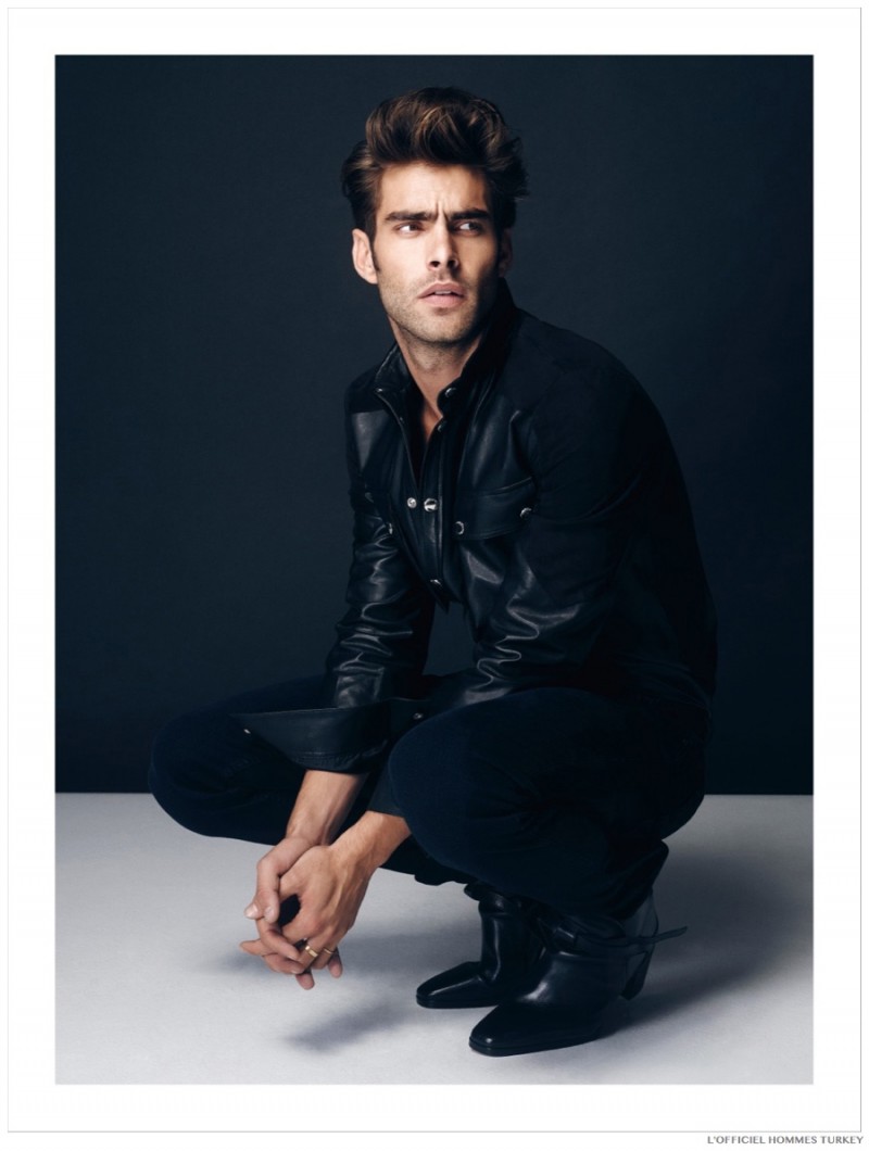 Jon-Kortajarena-LOfficiel-Hommes-Turkey-Photo-Shoot-008
