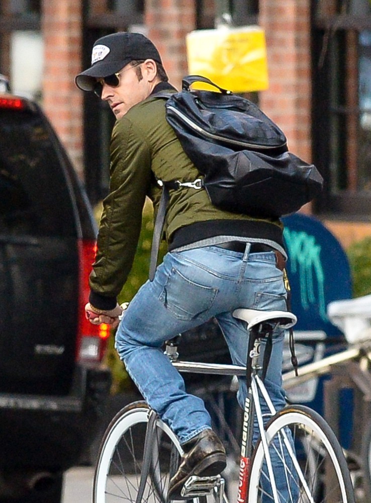 Justin Theroux Leather Backpack Alexander Wang 001