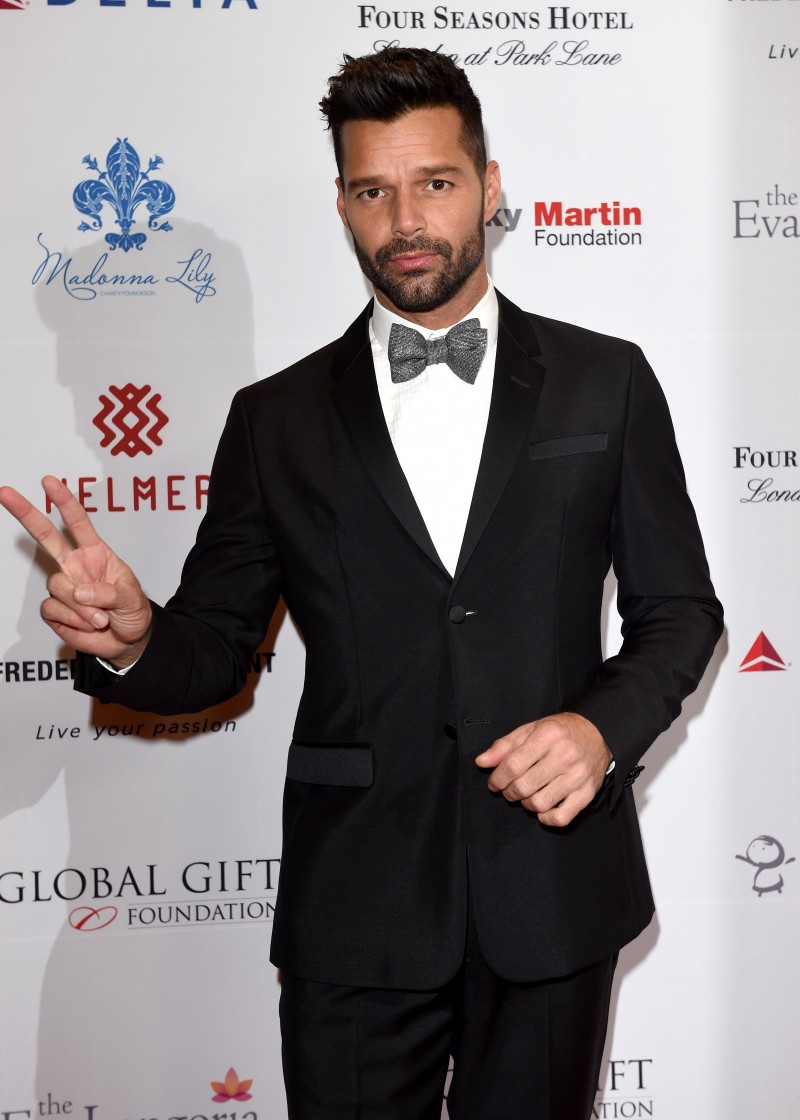 Stepping out for the 5th Global Gift Gala on November 17th in London at the Four Seasons Hotel, singer Ricky Martin was dapper in black tuxedo and bow-tie from Italian fashion label Giorgio Armani.