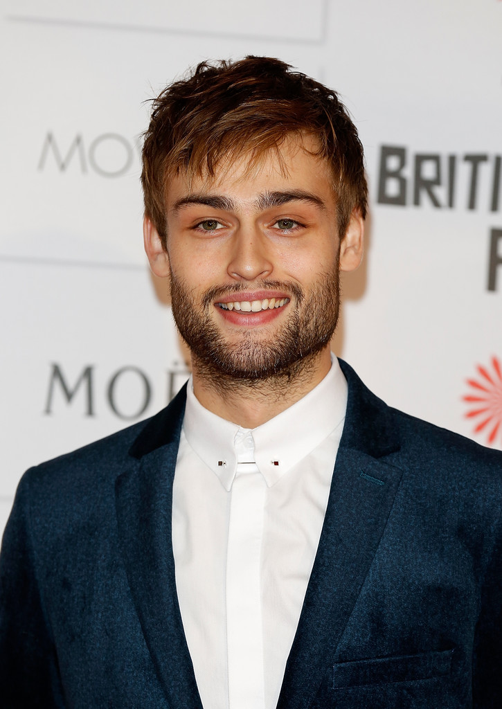 Douglas-Booth-002