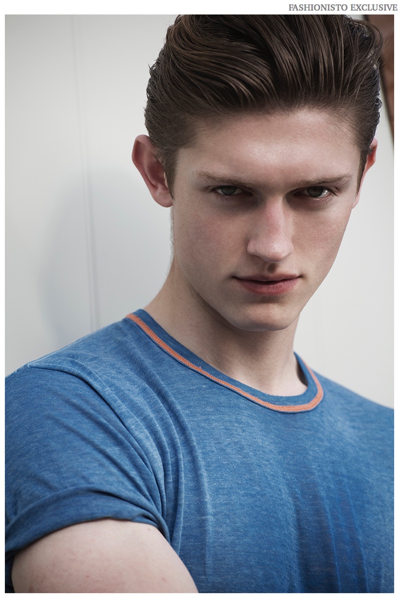 Callum wears t-shirt Topman.