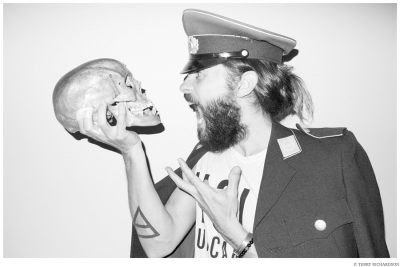 Jared-Leto-Terry-Richardson-Christmas-Photo-Shoot-2014-008