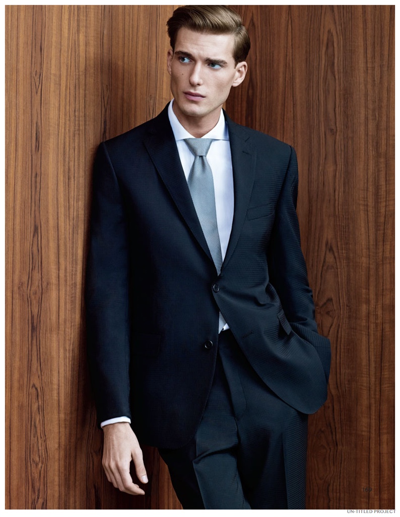 Nikola-Jovanovic-El-Palacio-de-Hierro-Holiday-2014-Catalogue-Designer-Mens-Suiting-001