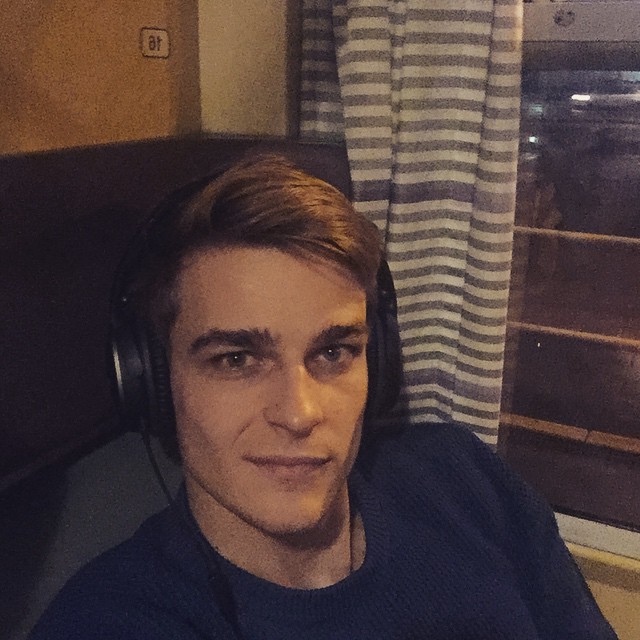 Thorben Gartner takes a train selfie