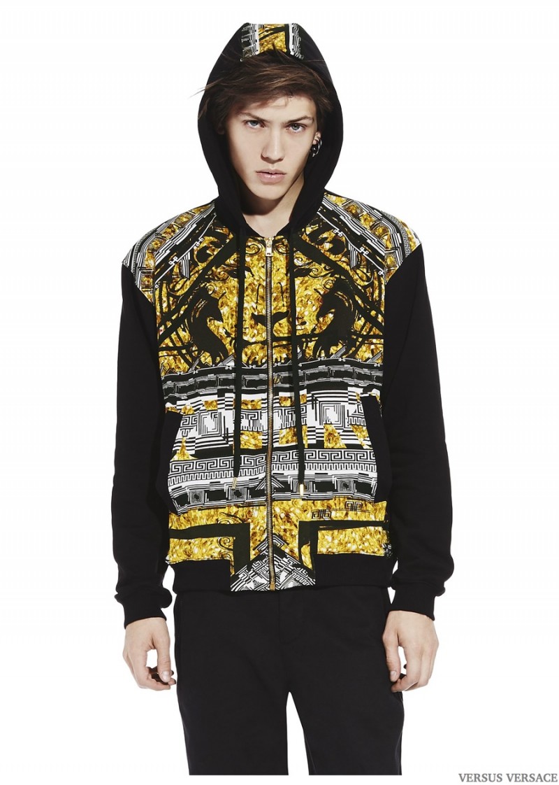 Kruis aan tafereel Schotel Shop Versus Versace Men's Spring/Summer 2015 Collection