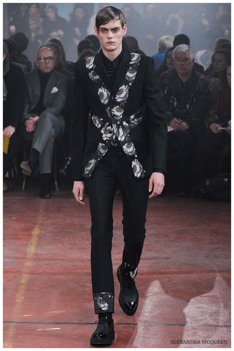 Alexander McQueen Fall Winter 2015 London Collections Men
