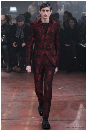 Alexander McQueen Fall Winter 2015 London Collections Men 014