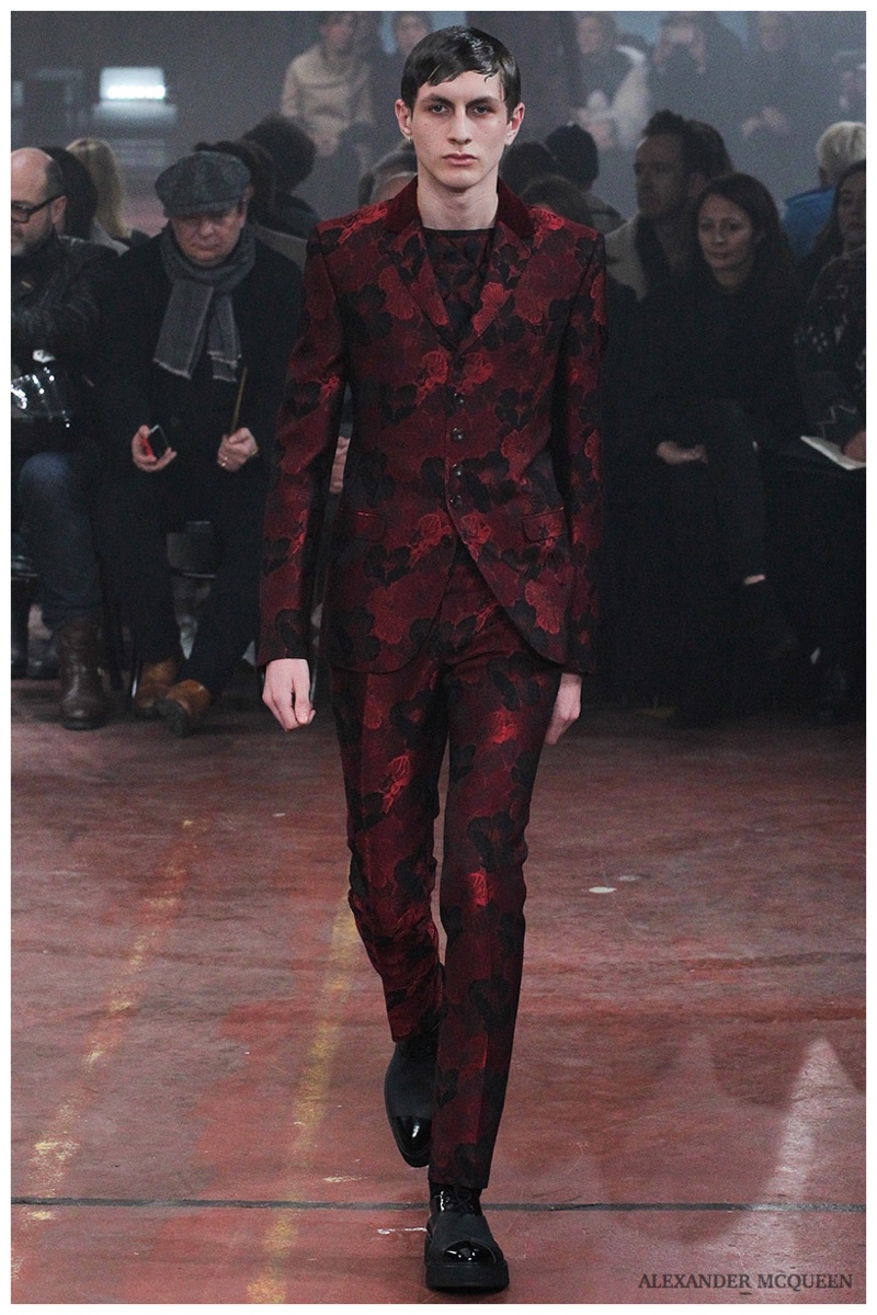 Alexander McQueen Fall Winter 2015 London Collections Men