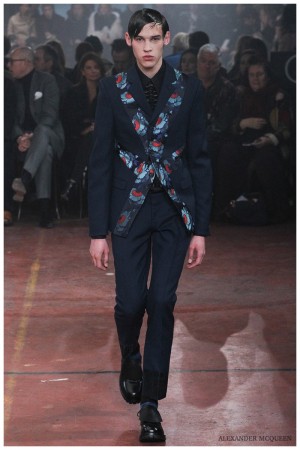 Alexander McQueen Fall Winter 2015 London Collections Men 025