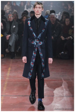 Alexander McQueen Fall Winter 2015 London Collections Men 026