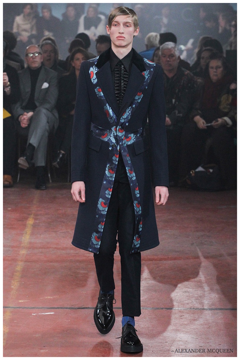 Alexander McQueen Fall/Winter 2015 Menswear Runway Show