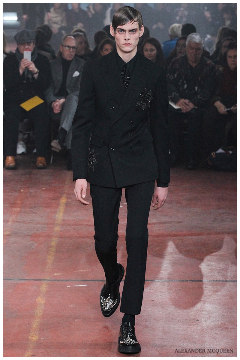Alexander McQueen Fall Winter 2015 London Collections Men