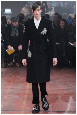 Alexander McQueen Fall Winter 2015 London Collections Men 031