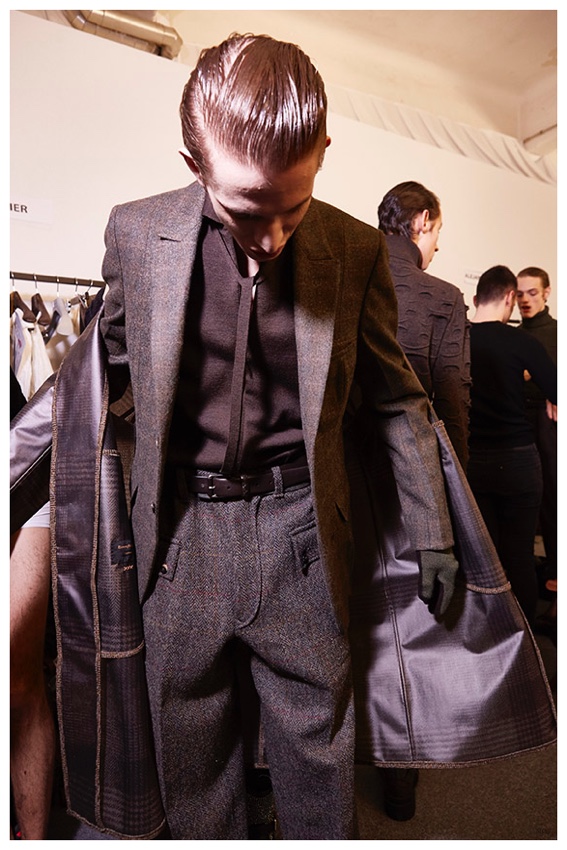 Ermenegildo-Zegna-Couture-Fall-Winter-2015-Mens-Behind-the-Scenes-Backstage-020