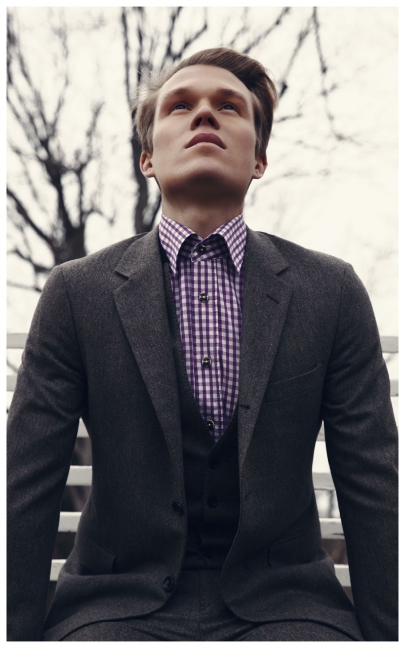 Henry wears shirt Tommy Hilfiger, shoes Wolverine and suit Brooks Brothers.