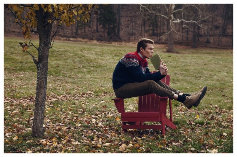 Henry wears sweater Brooks Brothers, shirt Ralph Lauren, trousers Tommy Hilfiger and shoes Brooks Brothers.