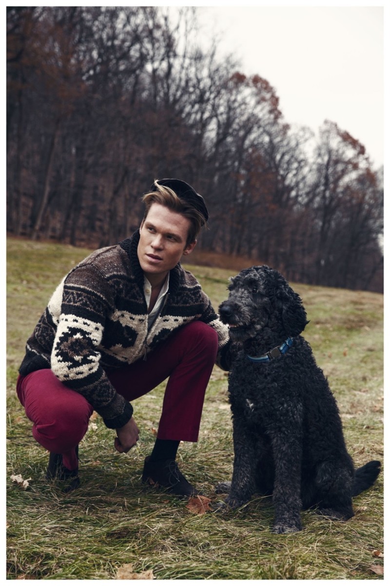 Henry wears pants Tommy Hilfiger, shoes Brooks Brothers, sweater, hat and shirt Ralph Lauren.