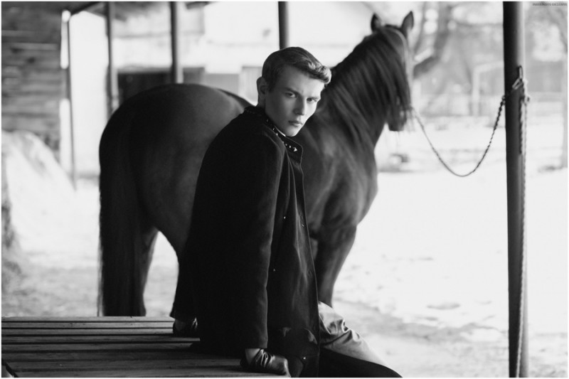 Ivan wears shorts Mohito, gloves Wilson and overcoat Liina Varkki.