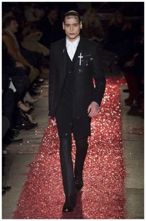 Givenchy Fall Winter 2015 Menswear Collection Paris Fashion Week 013