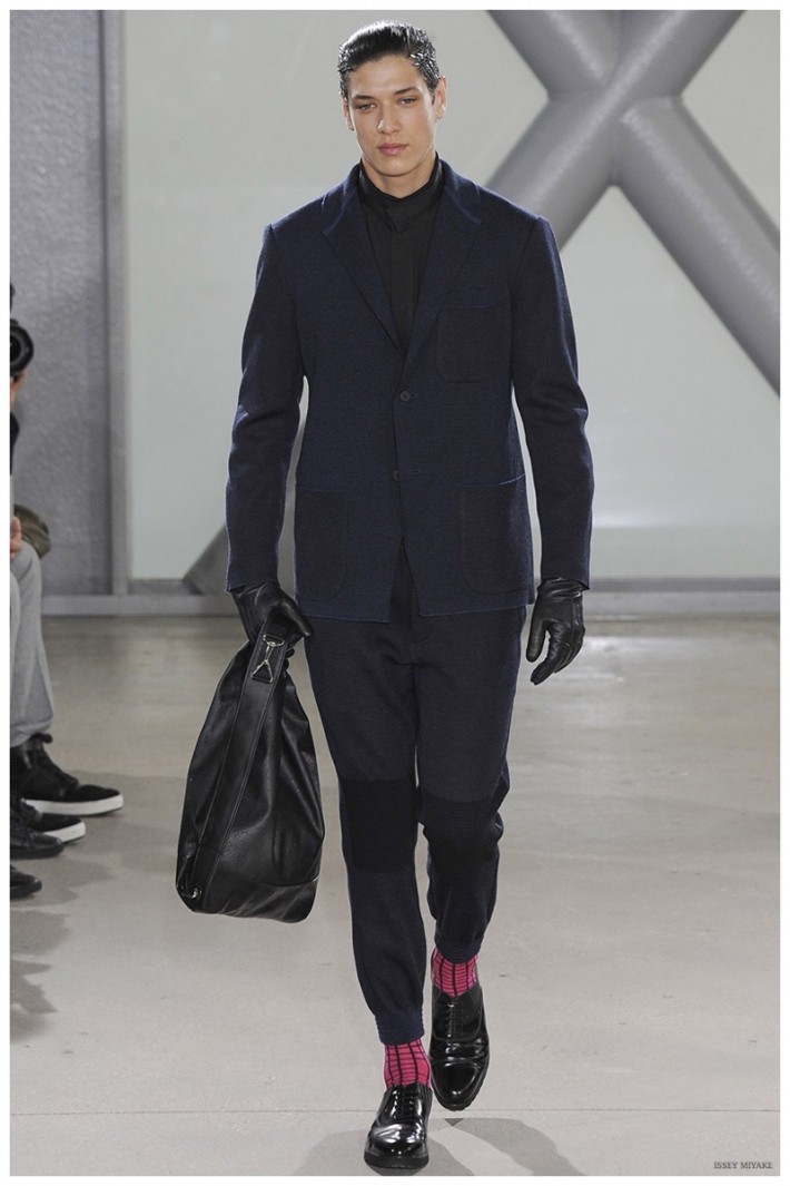 Issey Miyake Fall/Winter 2015 Menswear Collection Channels Japanese ...