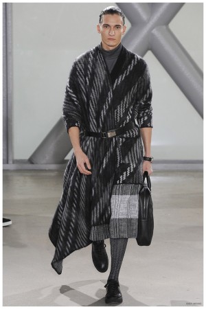 Issey Miyake Fall Winter 2015 Menswear Collection Paris Fashion Week 014