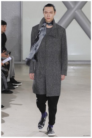 Issey Miyake Fall Winter 2015 Menswear Collection Paris Fashion Week 022