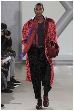 Issey Miyake Fall Winter 2015 Menswear Collection Paris Fashion Week 027