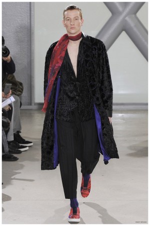 Issey Miyake Fall Winter 2015 Menswear Collection Paris Fashion Week 028