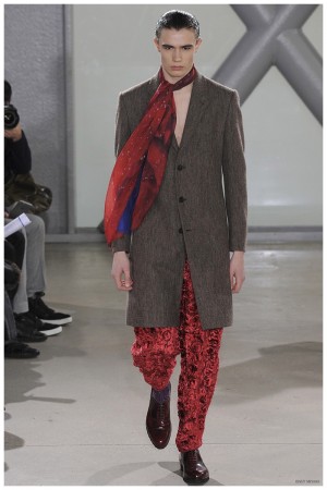 Issey Miyake Fall Winter 2015 Menswear Collection Paris Fashion Week 029