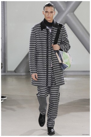 Issey Miyake Fall Winter 2015 Menswear Collection Paris Fashion Week 032