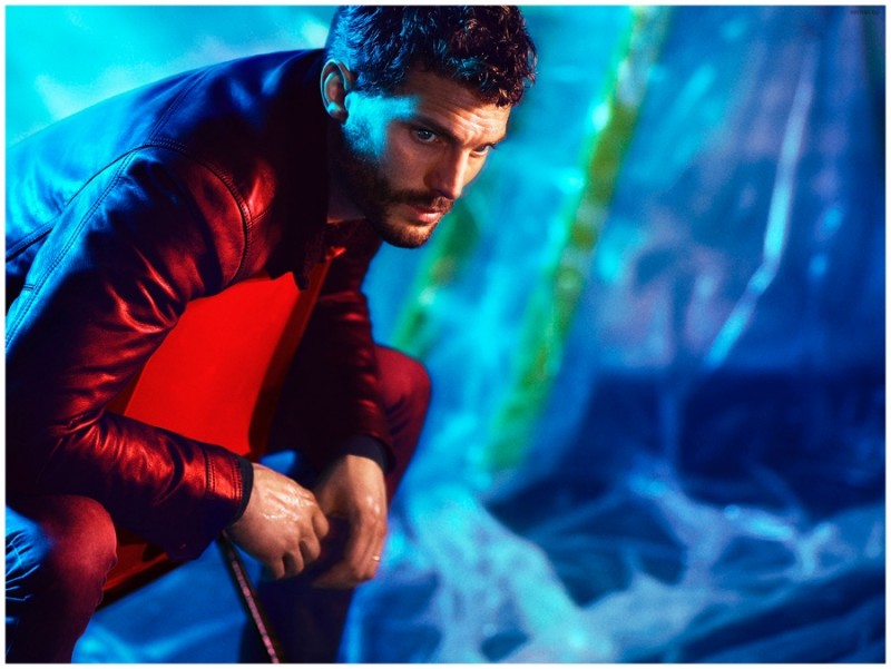 Jamie-Dornan-British-GQ-Photo-Shoot-005