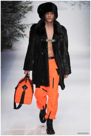 Moschino Fall Winter 2015 London Collections Men 018