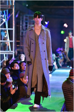 Raf Simons Fall Winter 2015 Menswear Collection Paris Fashion Week 019