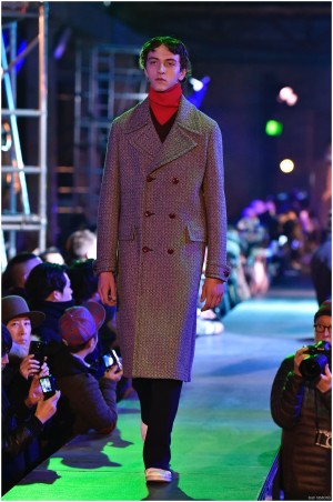 Raf Simons Fall Winter 2015 Menswear Collection Paris Fashion Week 022