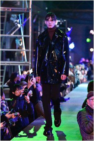 Raf Simons Fall Winter 2015 Menswear Collection Paris Fashion Week 038