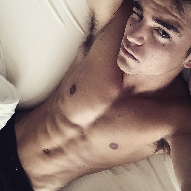 River Viiperi takes a bed selfie