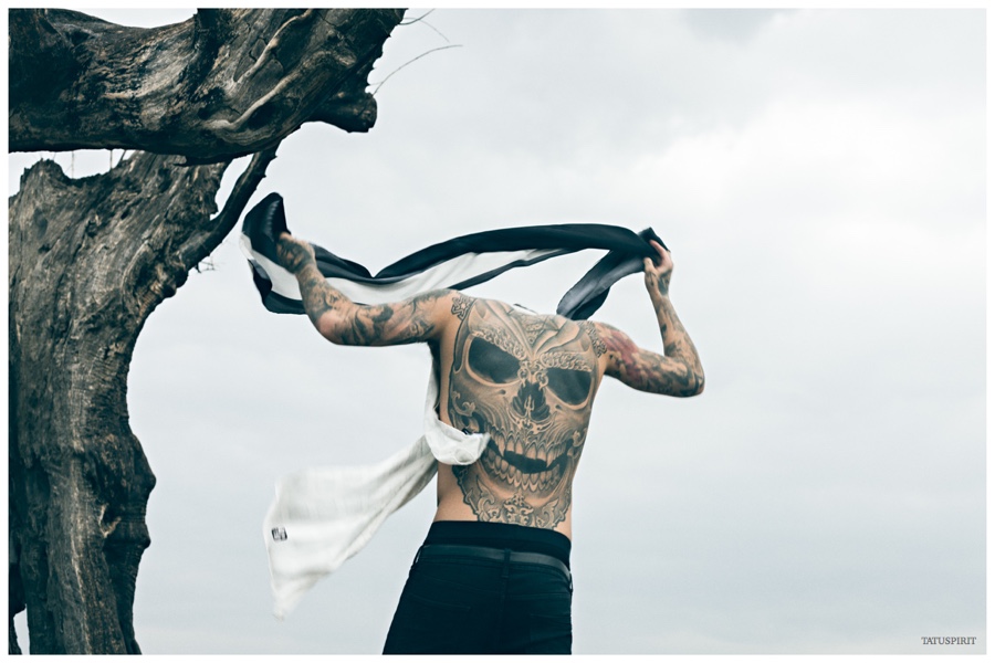 Stephen James Stars in Tatuspirit Spring/Summer 2015 Campaign Stephen James Stars in Tatuspirit Spring/Summer 2015 Campaign
